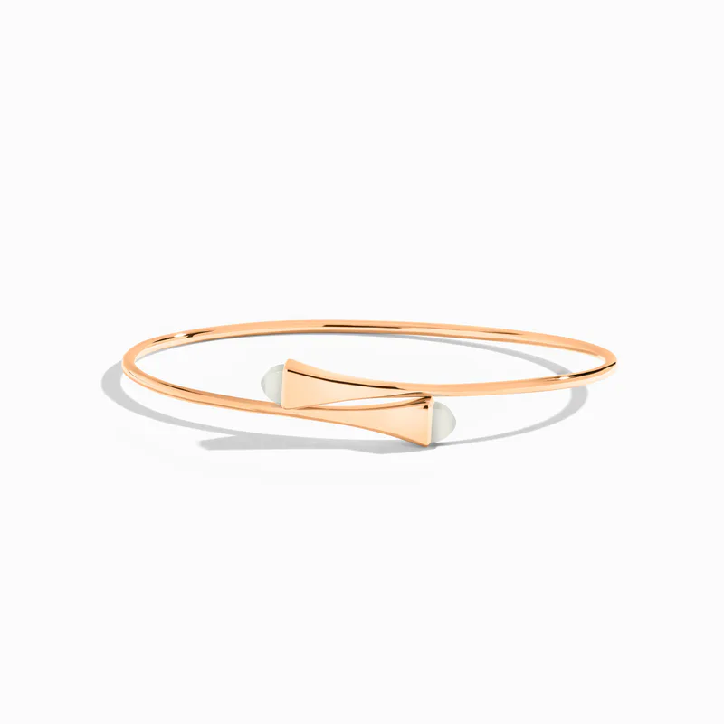 Cleo Wire Gold Slip-On Bracelet