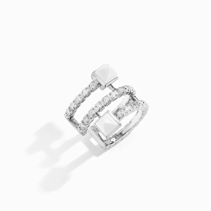 Cleo Lotus Twist Ear Cuff (Single R)