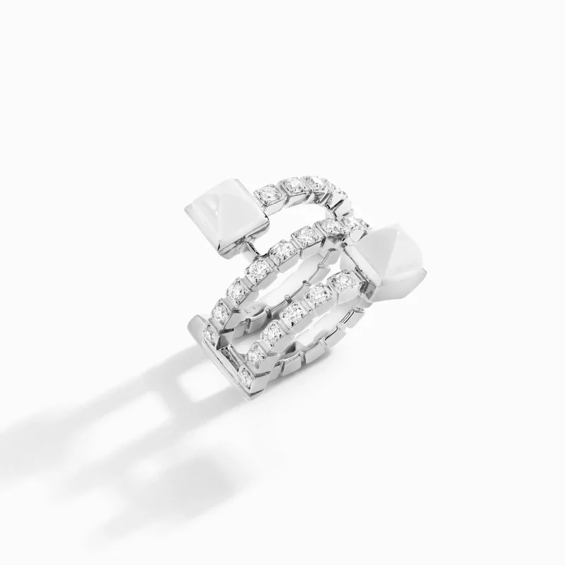 Cleo Lotus Twist Ear Cuff (Single L)