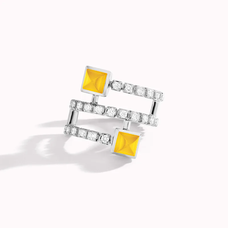 Cleo Lotus Twist Ear Cuff (Single L)