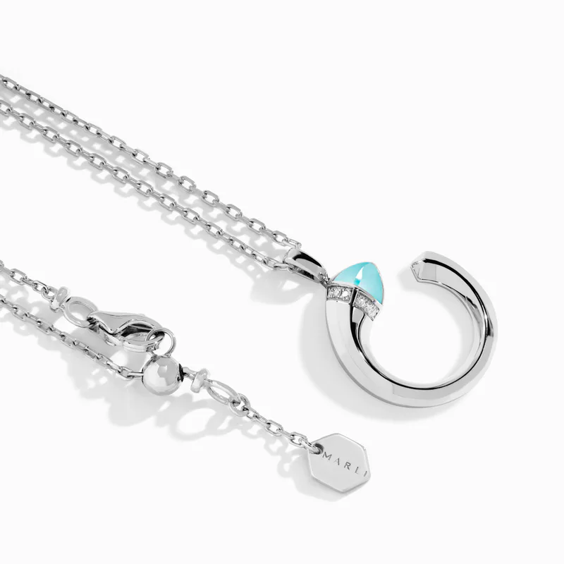 Cleo Venus Gold Pendant